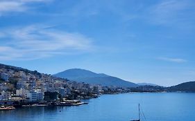July Seaview Apartments