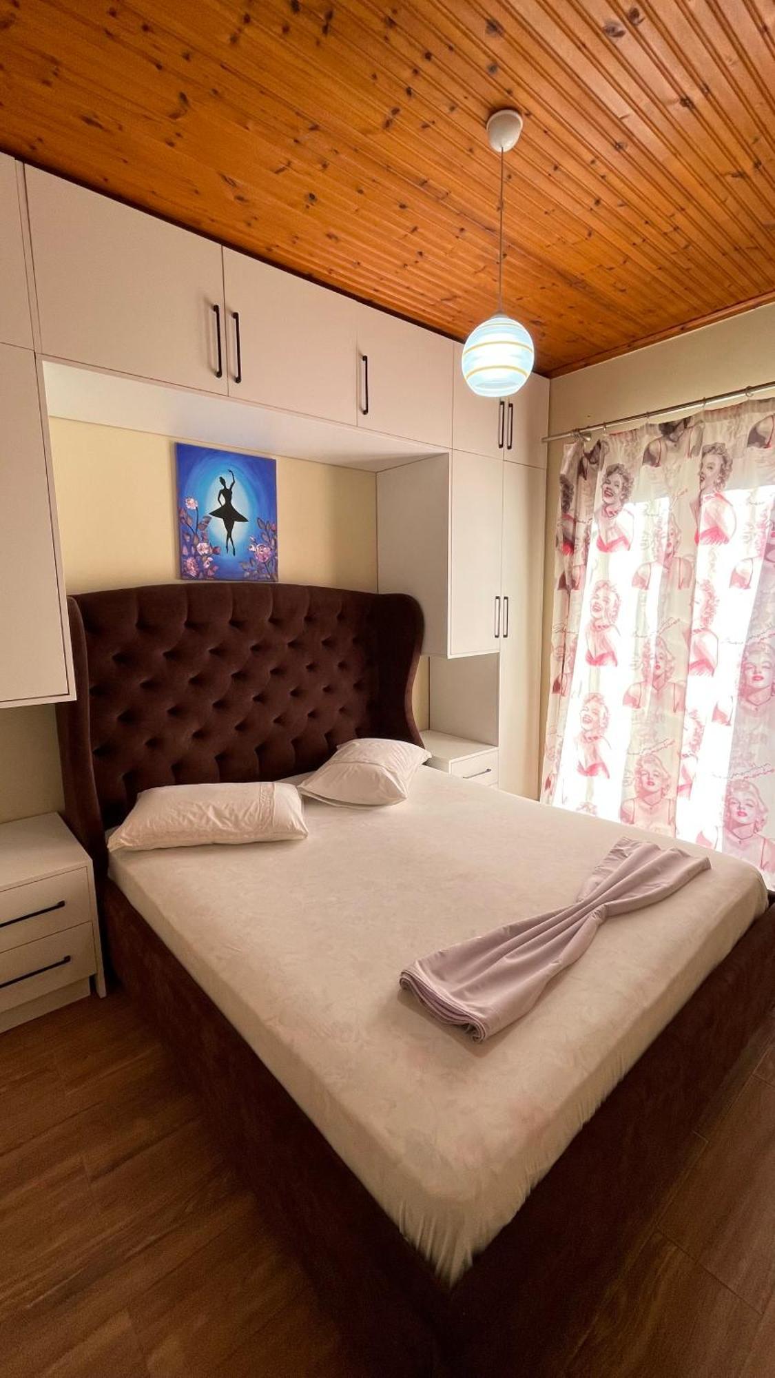 July Seaview Apartments Sarandë Esterno foto