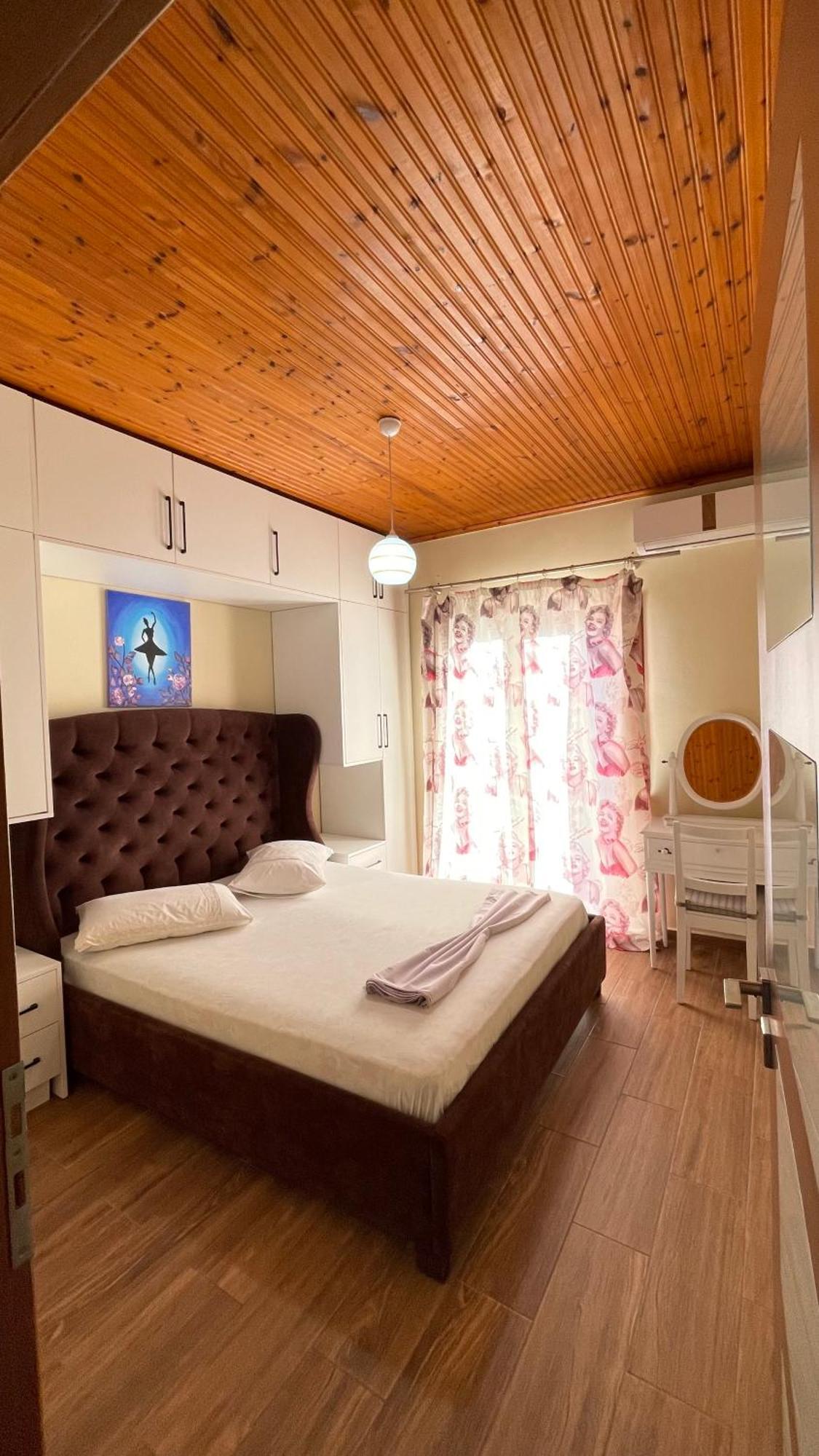 July Seaview Apartments Sarandë Esterno foto