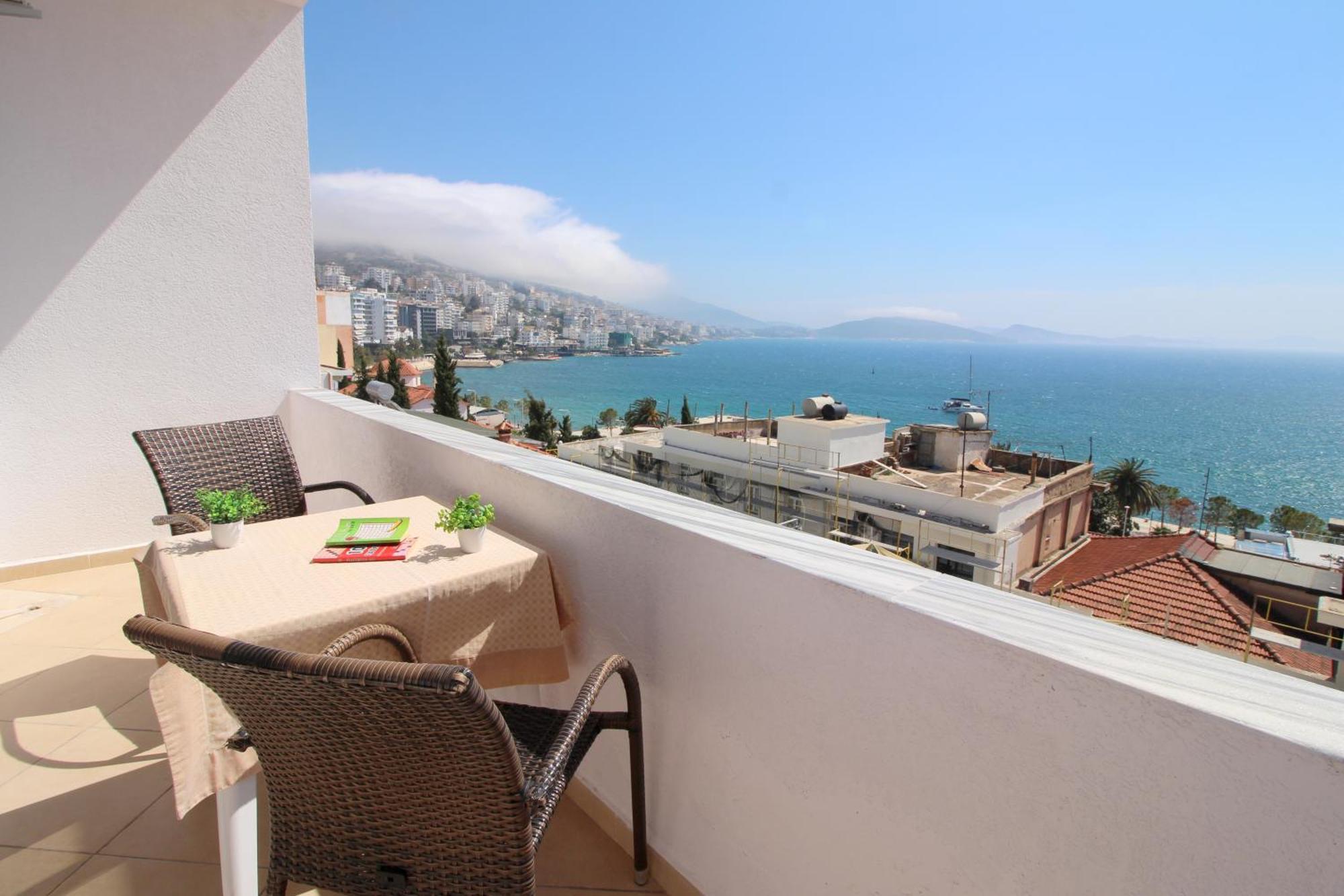 July Seaview Apartments Sarandë Esterno foto