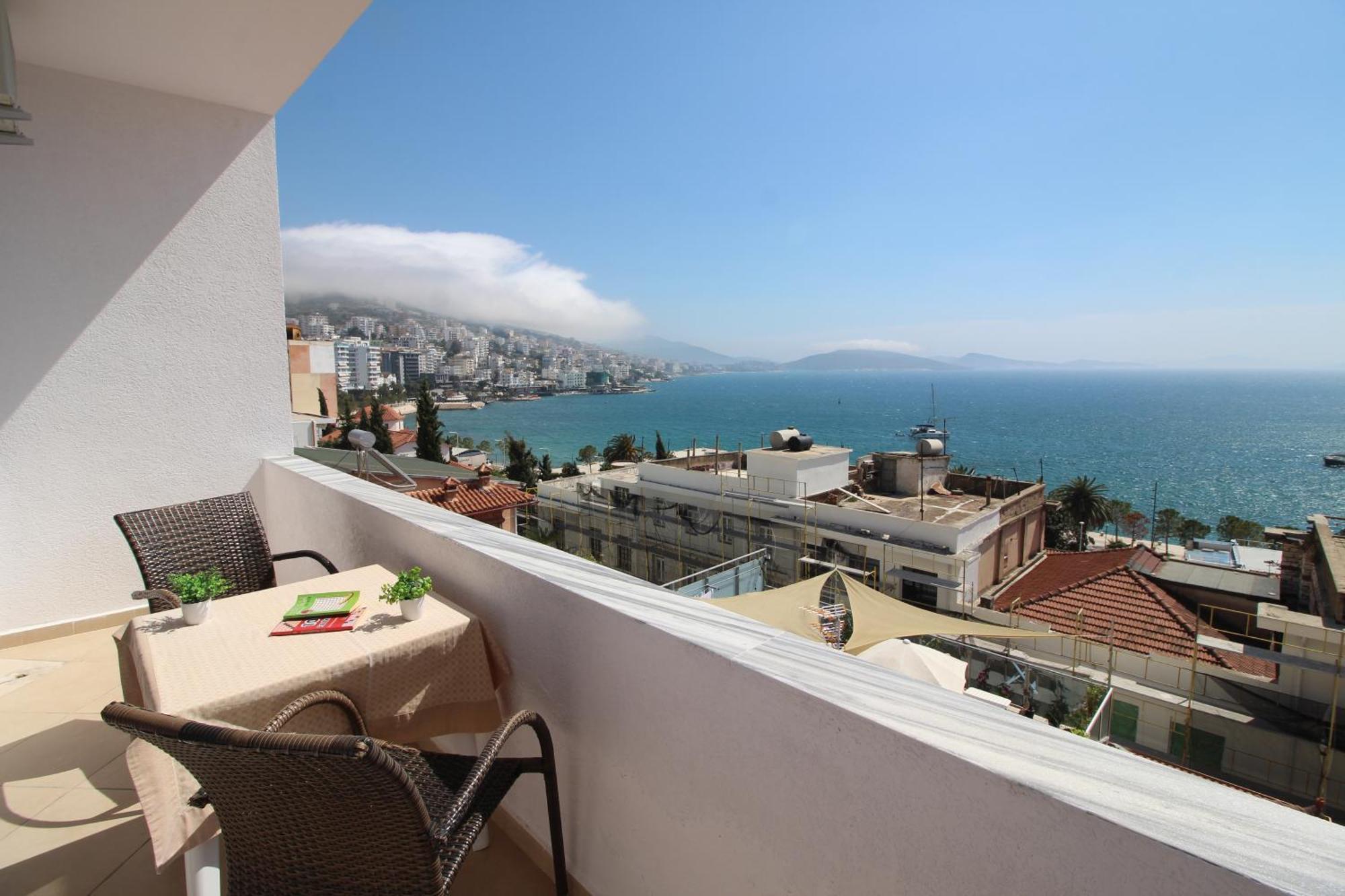 July Seaview Apartments Sarandë Esterno foto