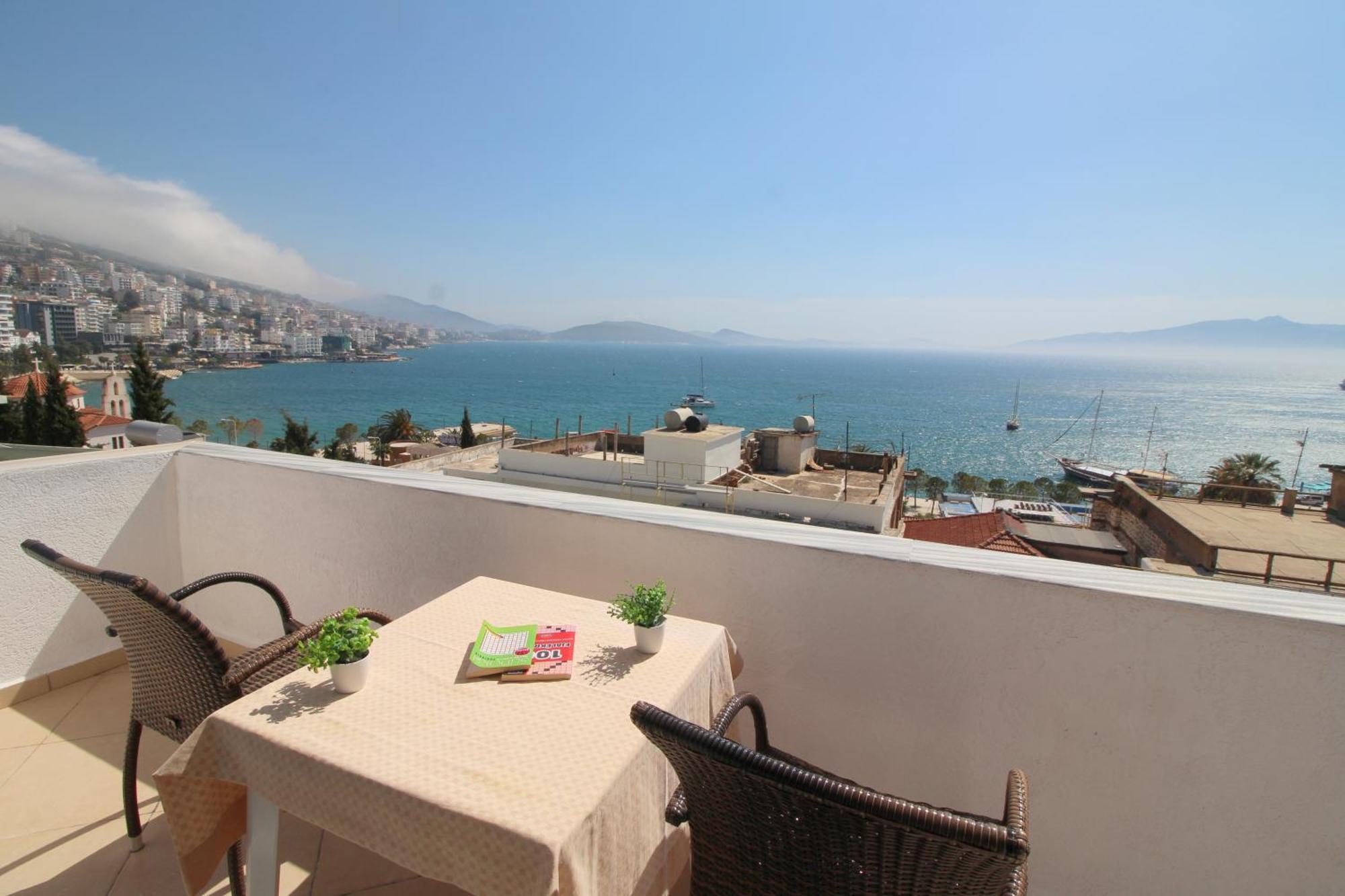 July Seaview Apartments Sarandë Esterno foto