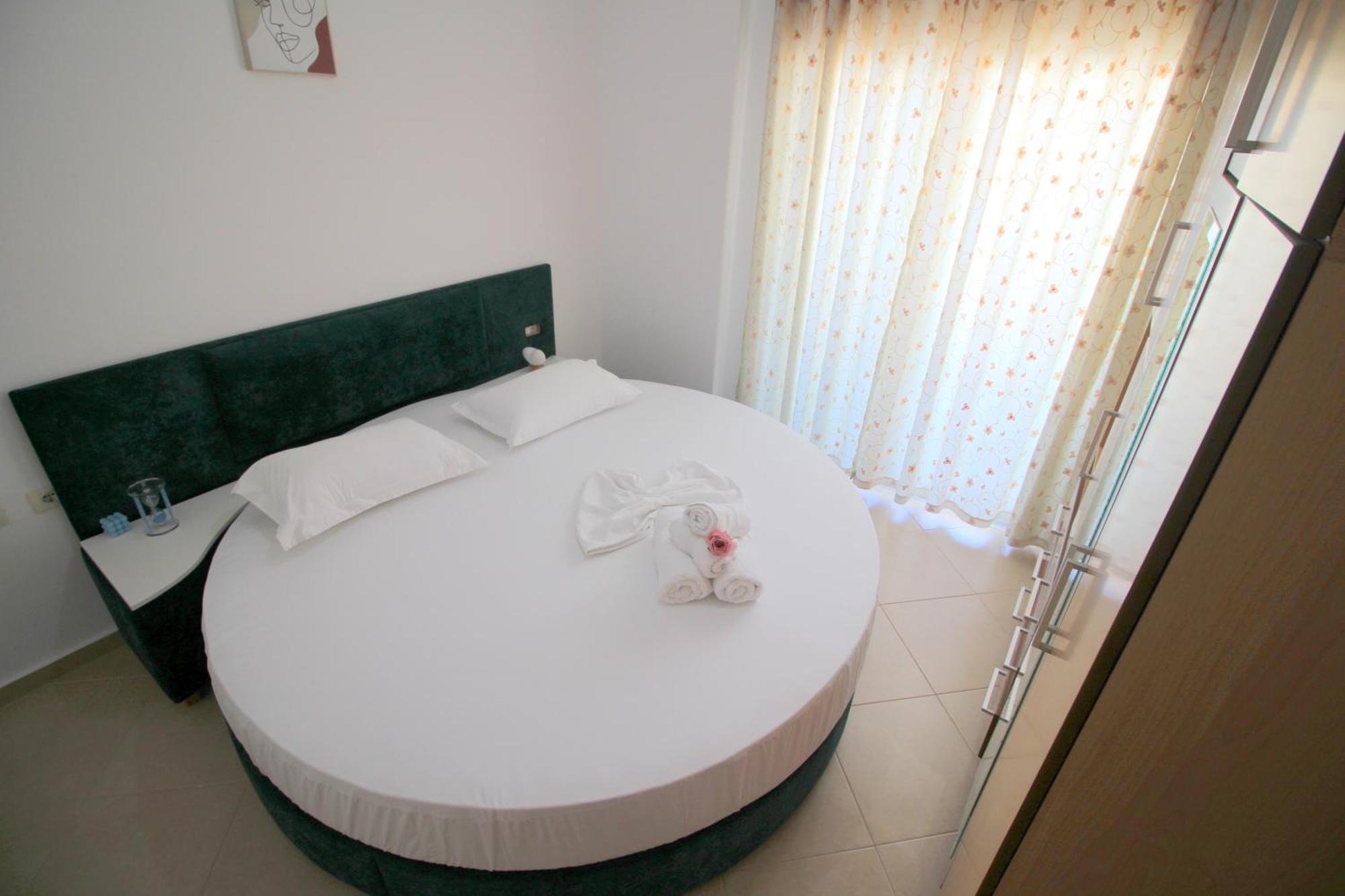 July Seaview Apartments Sarandë Esterno foto