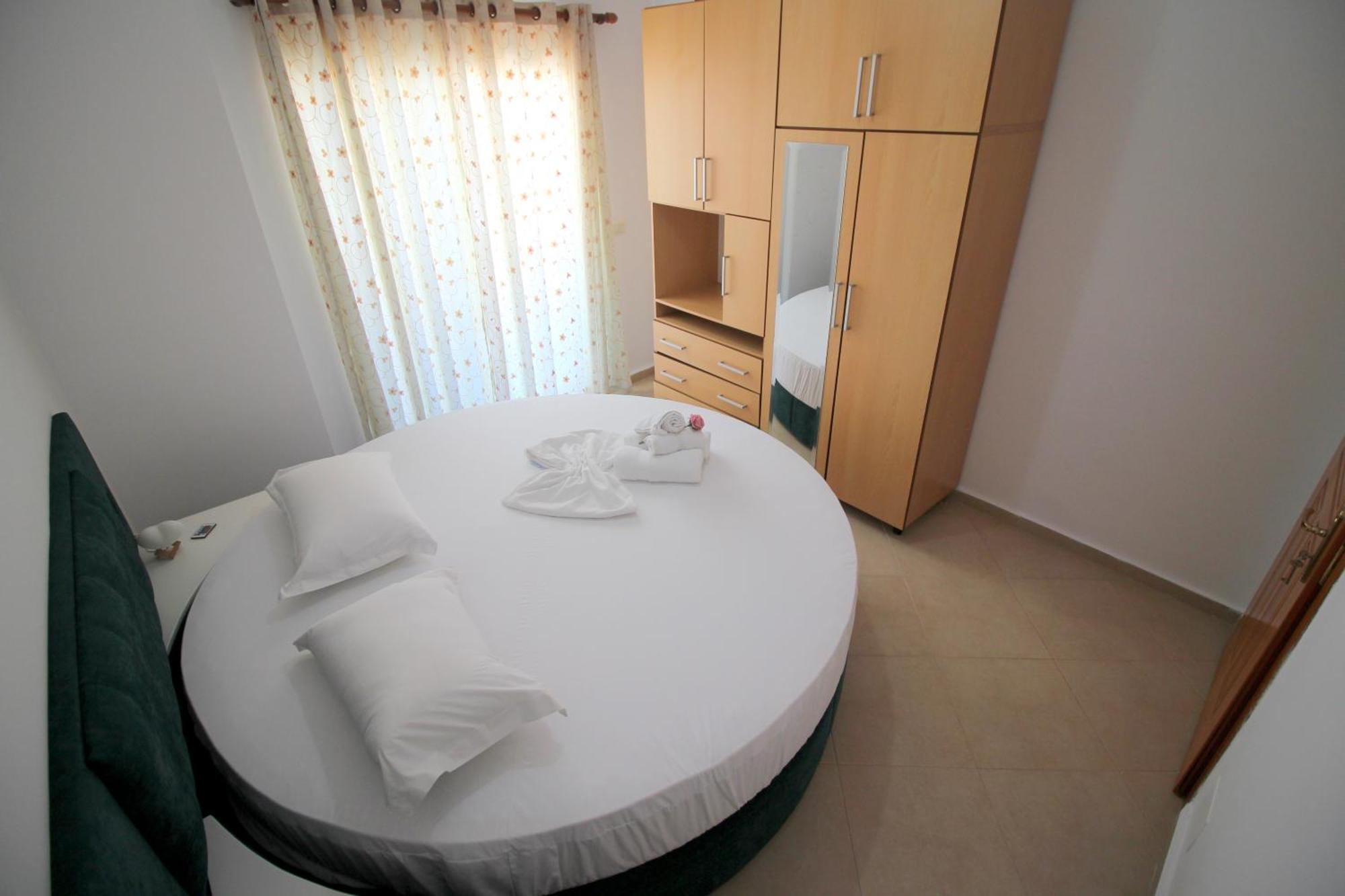 July Seaview Apartments Sarandë Esterno foto