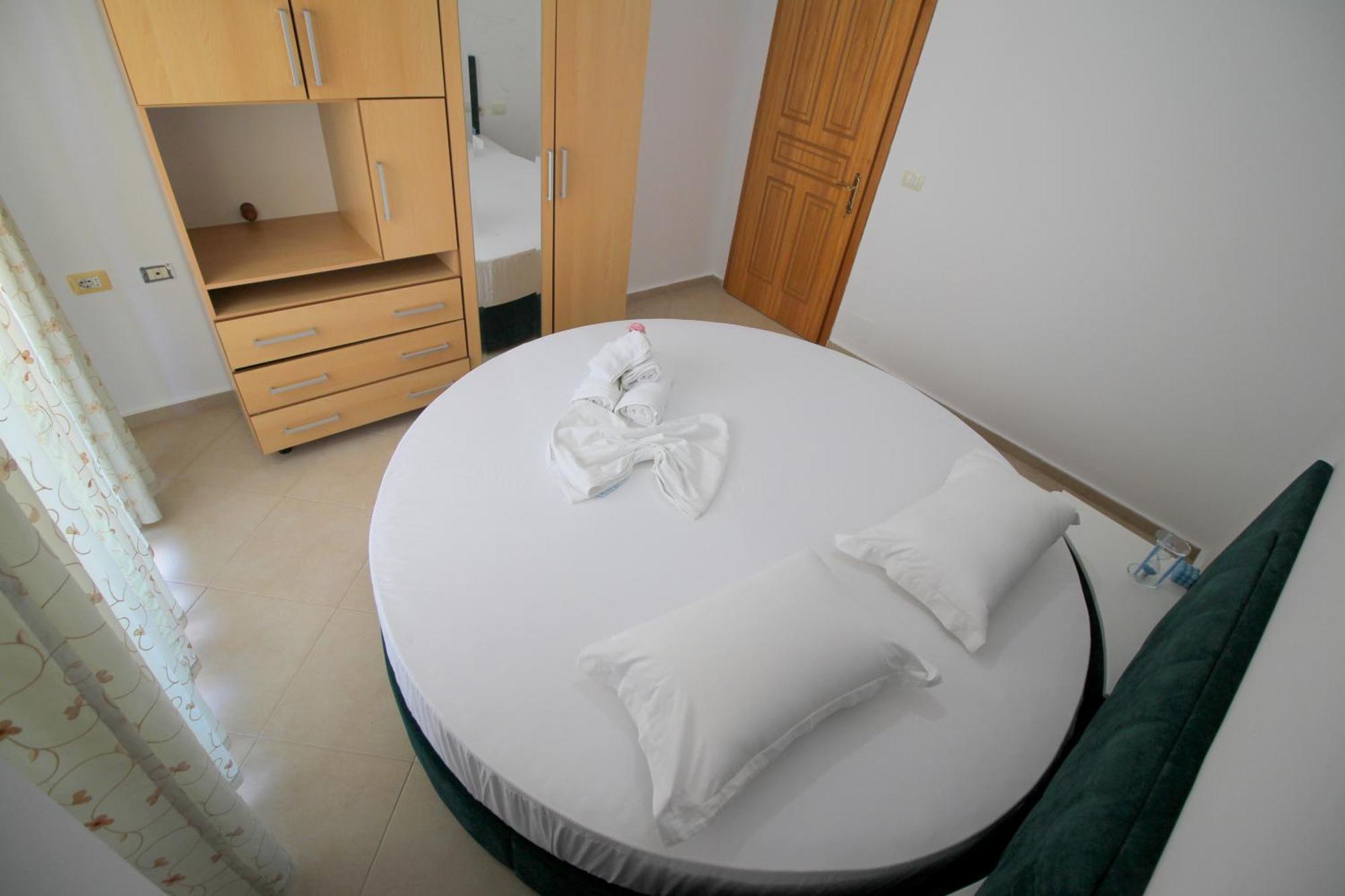 July Seaview Apartments Sarandë Esterno foto