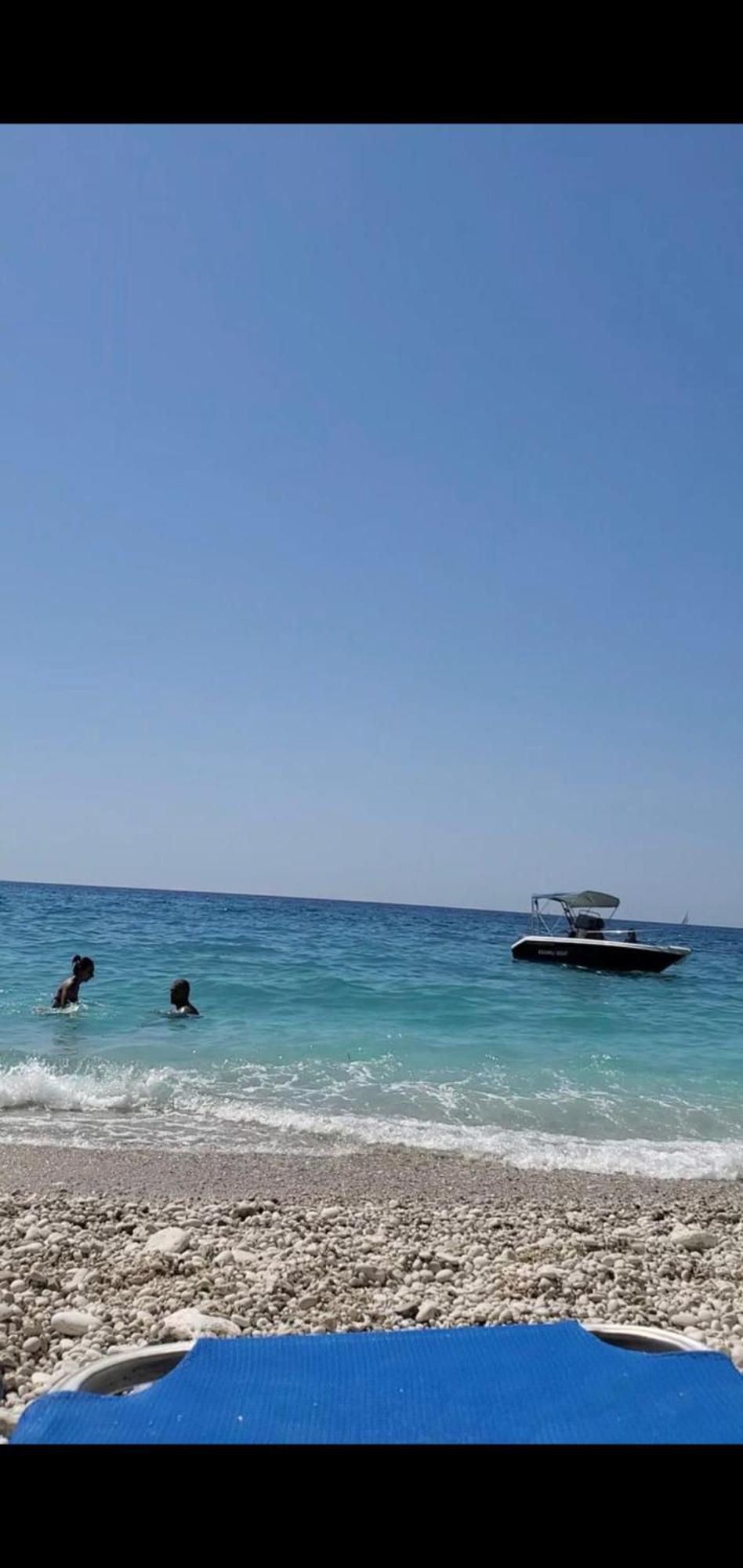 July Seaview Apartments Sarandë Esterno foto